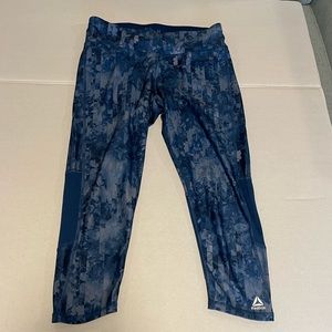 Reebok Blue Cropped Leggings Women’s Medium